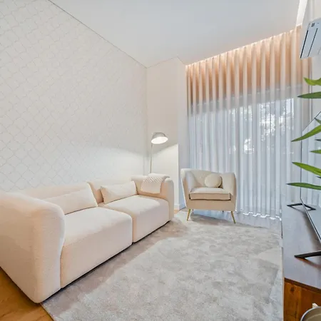 In-town Residences Apartment *